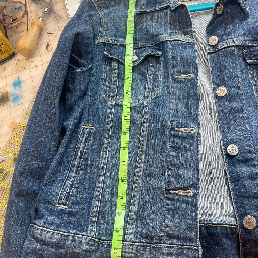 Levi's Dark Blue Jean Jacket - Picture 6 of 6